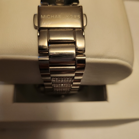 Michael Kors access Bradshaw 2 rhinestone smartwatch MKT5088 fossil gen 5 Google - Picture 3 of 6